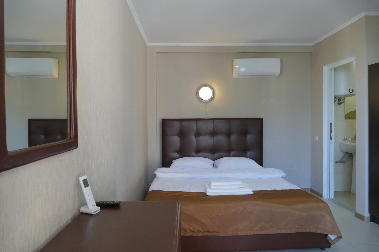 Astoria Comfort Hotel New Athos エクステリア 写真