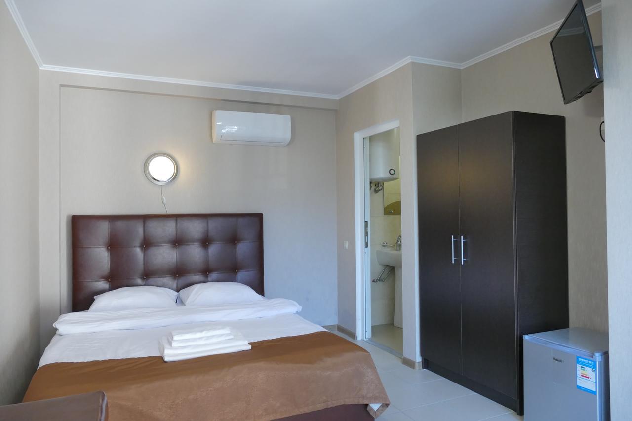 Astoria Comfort Hotel New Athos エクステリア 写真